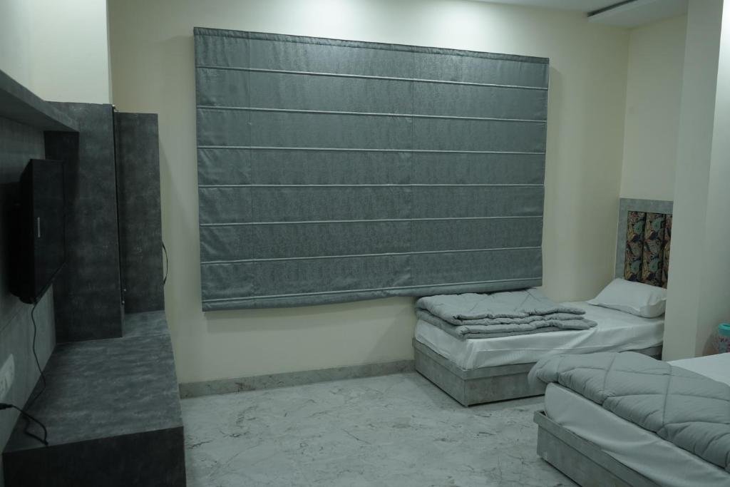 Super Deluxe AC Room